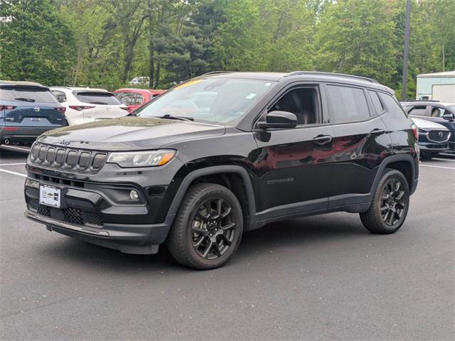 Photo of 2022 Diamond Black Crystal Pearlcoat Jeep Compass