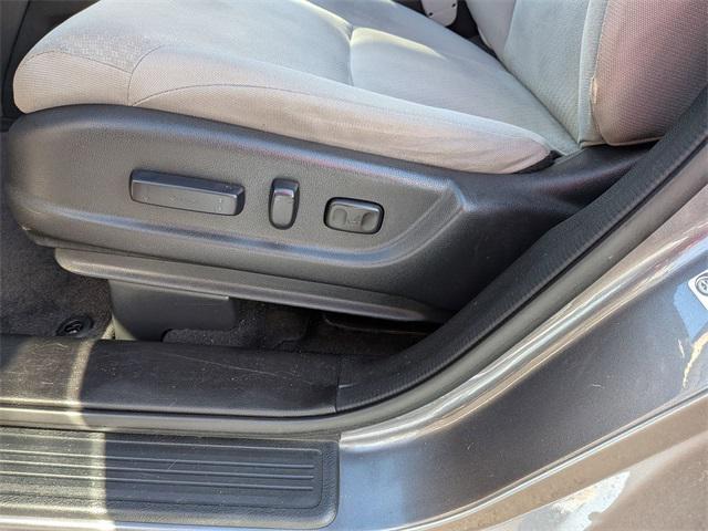 Photo of 2015 Gray Honda CR-V