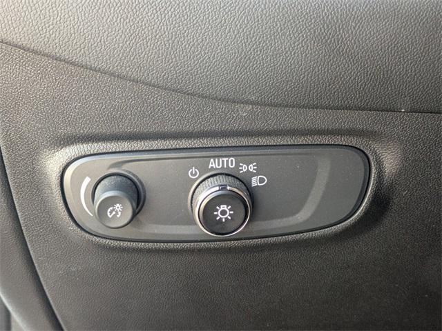 Photo of 2024 Summit White Chevrolet Equinox
