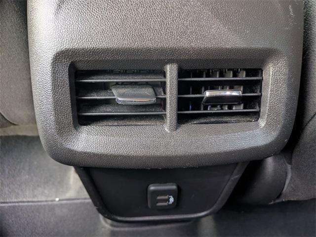 Photo of 2024 Summit White Chevrolet Equinox