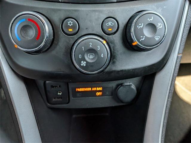 Photo of 2022 Summit White Chevrolet Trax