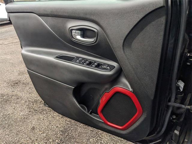 Photo of 2018 Black Jeep Renegade