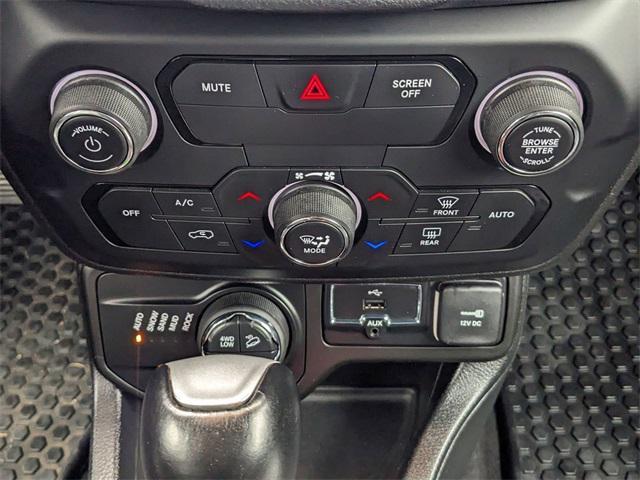 Photo of 2018 Black Jeep Renegade