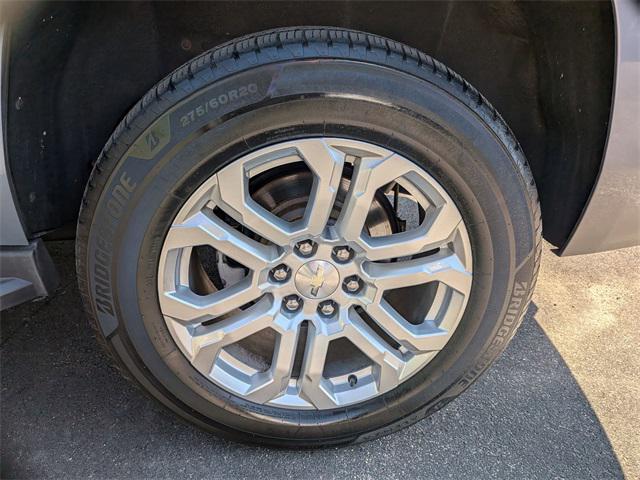 Photo of 2015 Slate Gray Metallic Chevrolet Tahoe