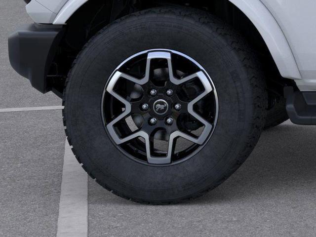 Photo of 2025 Oxford White Ford Bronco