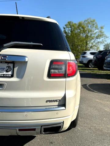 Photo of 2015 Pearl White GMC Acadia