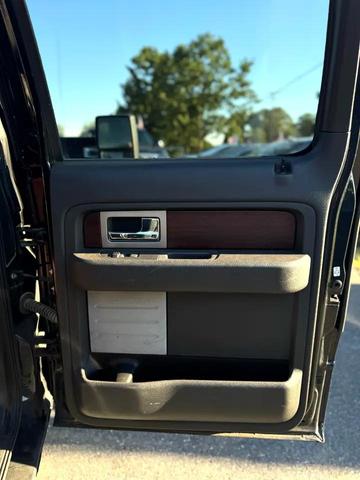 Photo of 2013 Tuxedo Black Metallic Ford F-150