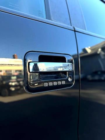 Photo of 2013 Tuxedo Black Metallic Ford F-150