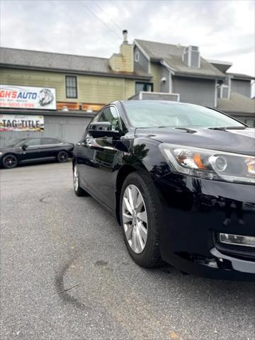 Photo of 2013 Crystal Black Pearl Honda Accord