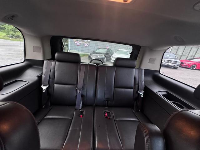 Photo of 2010 Onyx Black GMC Yukon