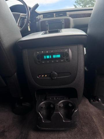 Photo of 2010 Onyx Black GMC Yukon