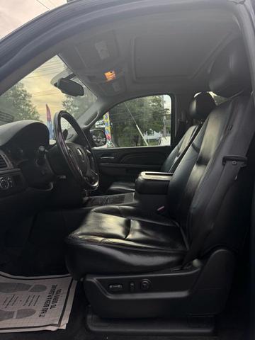 Photo of 2010 Onyx Black GMC Yukon