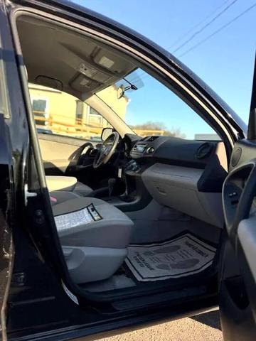 Photo of 2012 Black Toyota RAV4