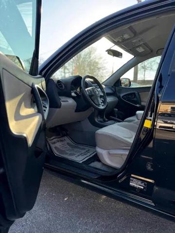 Photo of 2012 Black Toyota RAV4