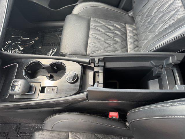 Photo of 2021 Super Black Nissan Rogue