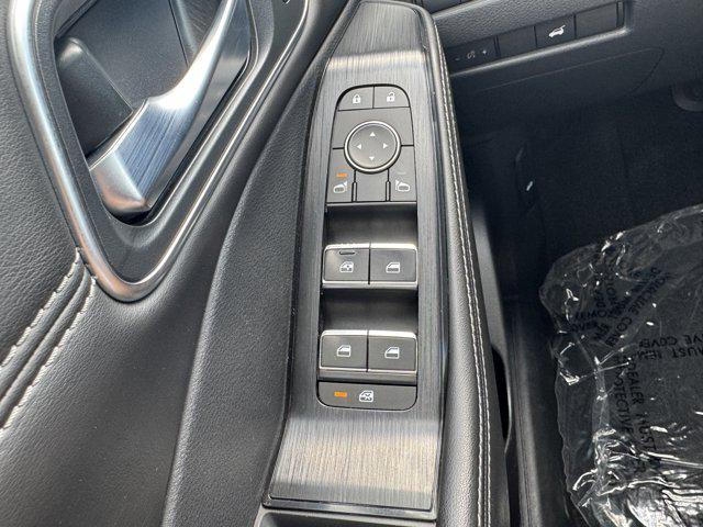 Photo of 2021 Super Black Nissan Rogue