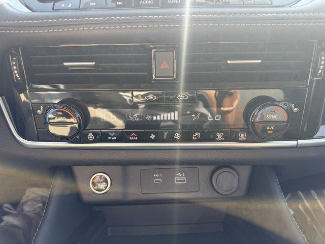 Photo of 2023 Gun Metallic Nissan Rogue