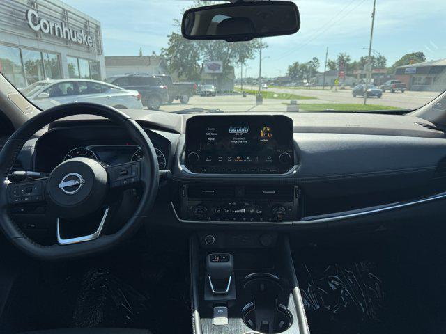 Photo of 2023 Gun Metallic Nissan Rogue