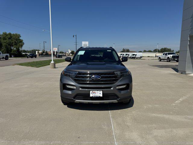 Photo of 2023 Carbonized Gray Metallic Ford Explorer