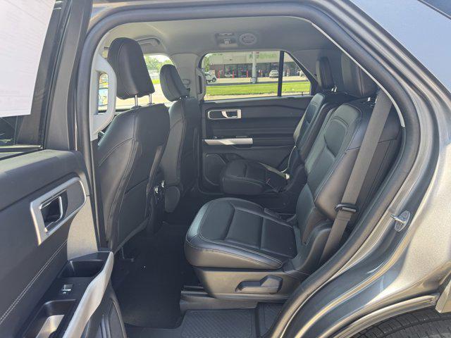 Photo of 2023 Carbonized Gray Metallic Ford Explorer