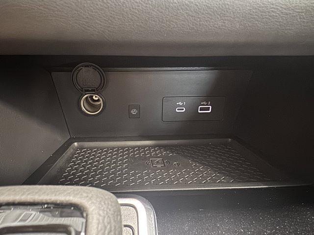 Photo of 2024 Deep Ocean Blue Pearl Nissan Pathfinder