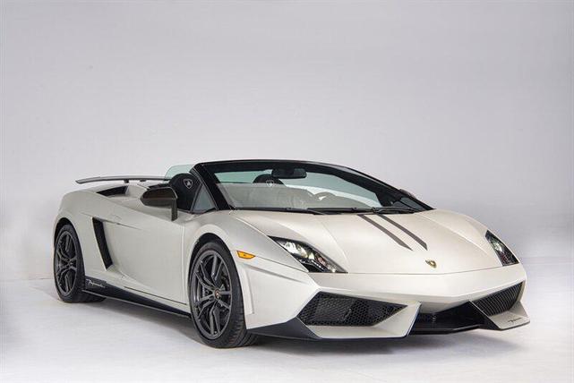 Photo of 2012 Bianco Canopus Matte Lamborghini Gallardo
