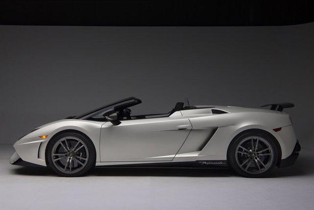 Photo of 2012 Bianco Canopus Matte Lamborghini Gallardo
