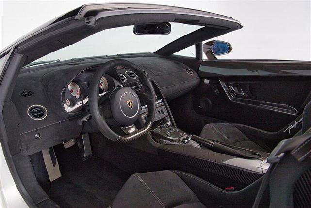 Photo of 2012 Bianco Canopus Matte Lamborghini Gallardo