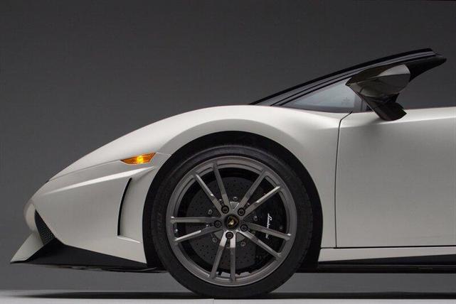 Photo of 2012 Bianco Canopus Matte Lamborghini Gallardo