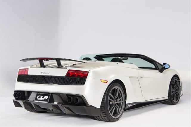 Photo of 2012 Bianco Canopus Matte Lamborghini Gallardo