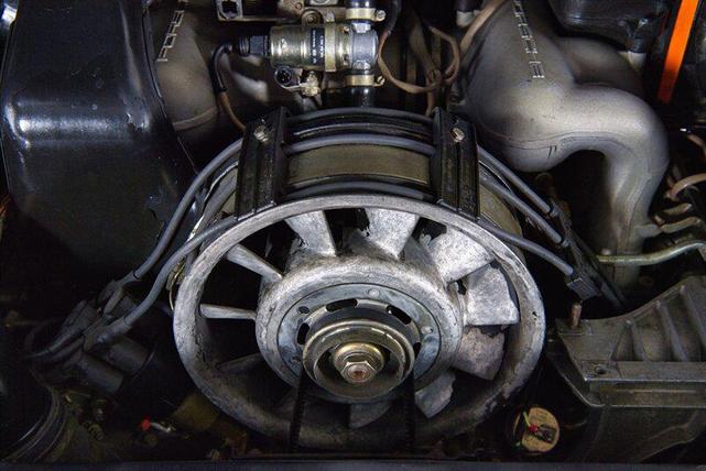 Photo of 1977 White Porsche 911
