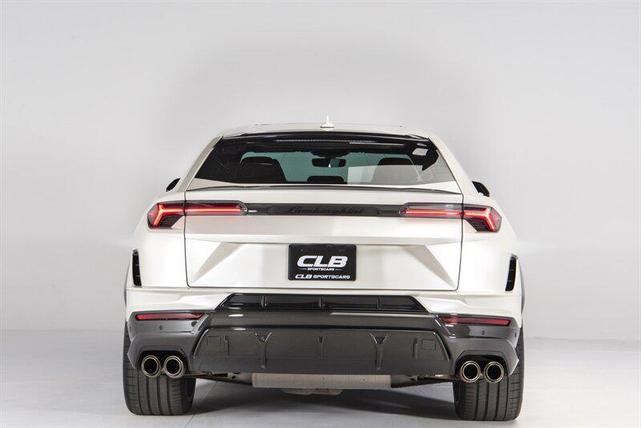 Photo of 2024 Balloon White Lamborghini Urus