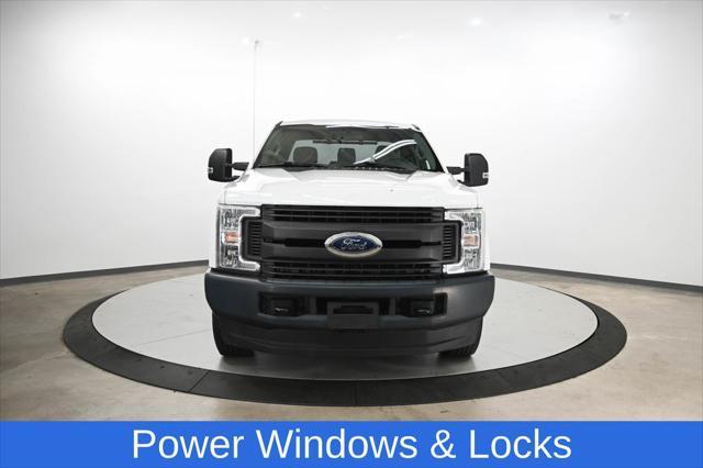 Photo of 2019 Oxford White Ford F-250