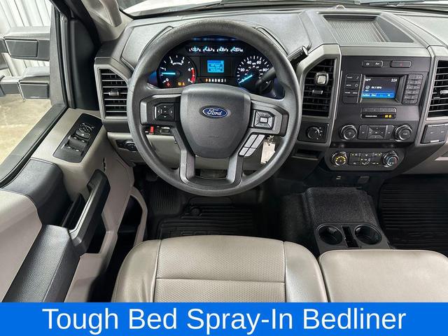 Photo of 2019 Oxford White Ford F-250