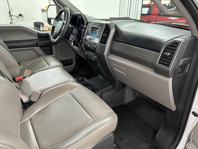 Photo of 2019 Oxford White Ford F-250