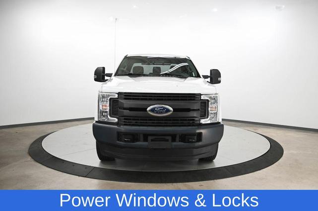 Photo of 2019 Oxford White Ford F-250