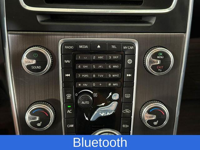 Photo of 2016 Savile Gray Metallic Volvo V60