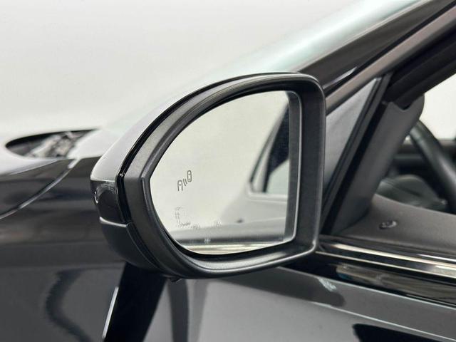 Photo of 2024 Kings Red Metallic Volkswagen Jetta