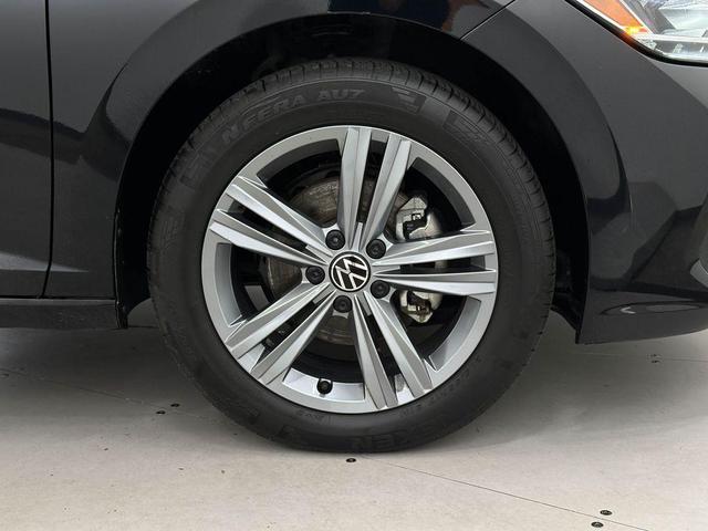 Photo of 2024 Kings Red Metallic Volkswagen Jetta