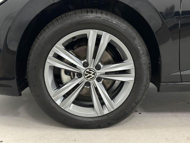 Photo of 2024 Kings Red Metallic Volkswagen Jetta