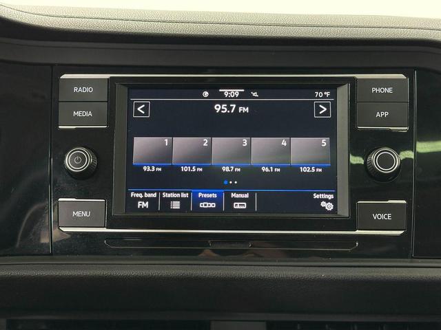 Photo of 2024 Kings Red Metallic Volkswagen Jetta