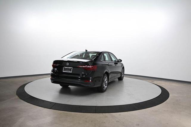Photo of 2024 Kings Red Metallic Volkswagen Jetta
