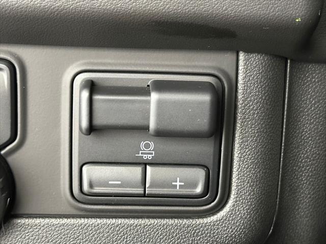Photo of 2023 Summit White Chevrolet Tahoe