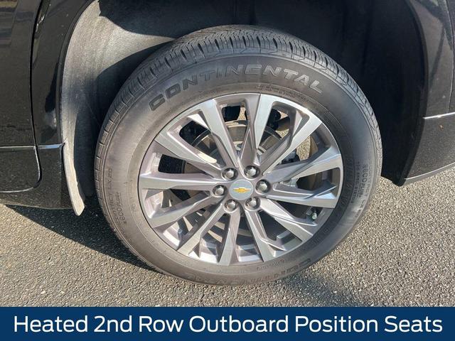 Photo of 2023 Mosaic Black Metallic Chevrolet Traverse