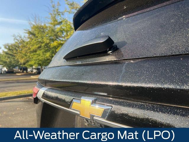 Photo of 2023 Mosaic Black Metallic Chevrolet Traverse