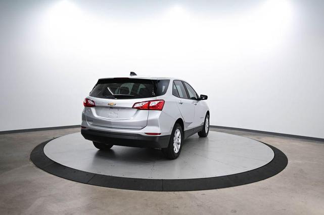 Photo of 2020 Silver Ice Metallic Chevrolet Equinox