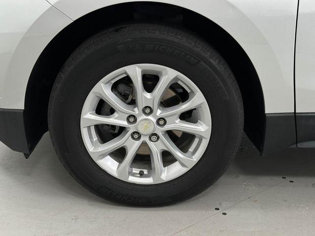 Photo of 2020 Silver Ice Metallic Chevrolet Equinox