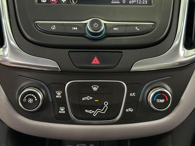 Photo of 2020 Silver Ice Metallic Chevrolet Equinox