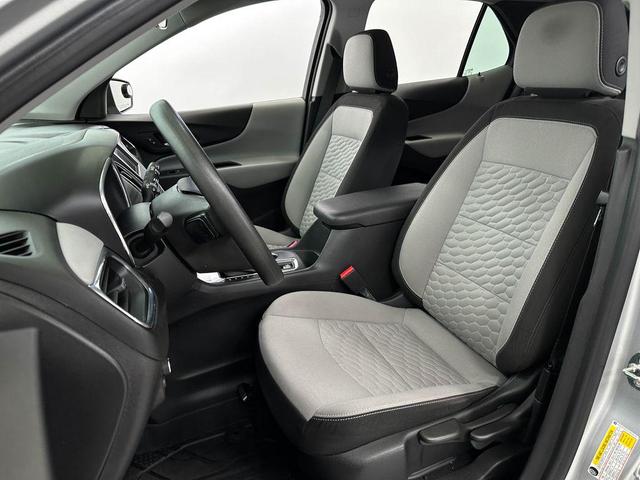 Photo of 2020 Silver Ice Metallic Chevrolet Equinox