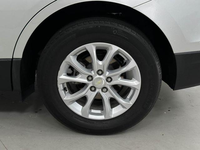 Photo of 2020 Silver Ice Metallic Chevrolet Equinox